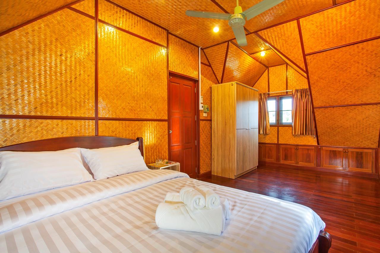 Traditional Thai Villa Nikkie In Tropical Nature, 4Br & Pool, Near Rawai Beach Nai Harn Ngoại thất bức ảnh