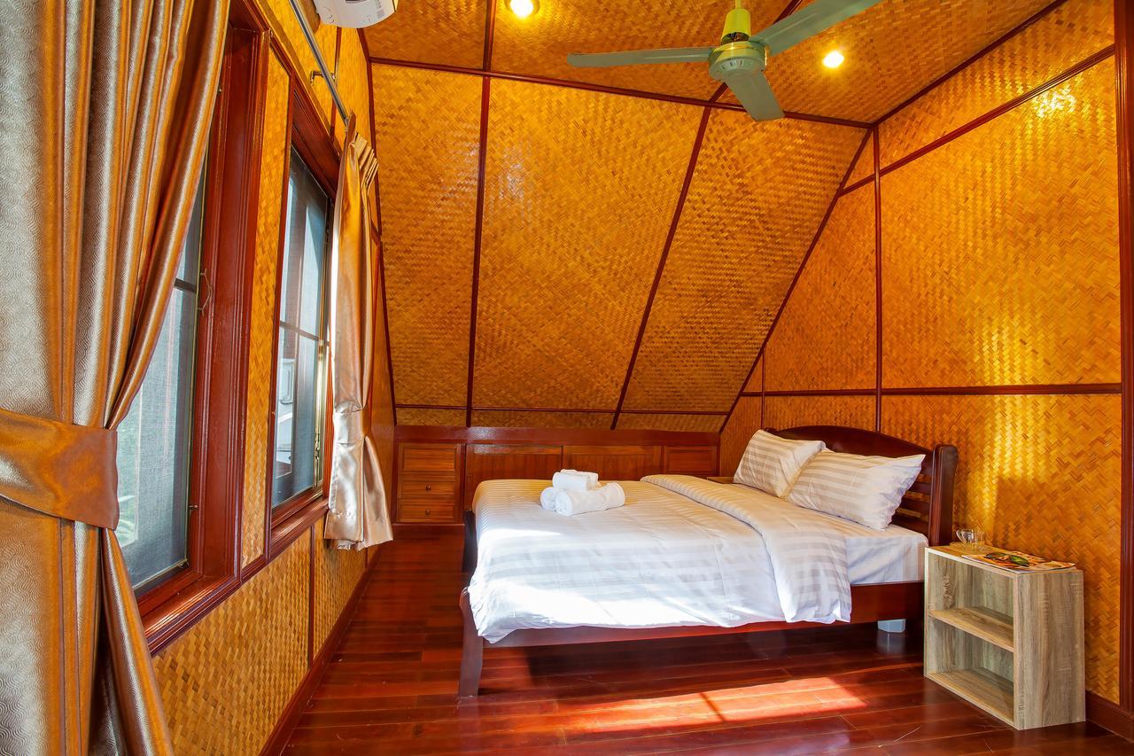 Traditional Thai Villa Nikkie In Tropical Nature, 4Br & Pool, Near Rawai Beach Nai Harn Ngoại thất bức ảnh